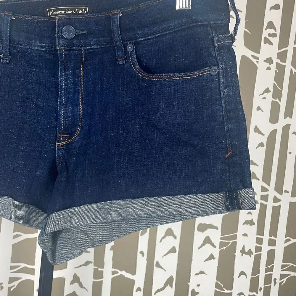 Abercrombie & Fitch Cuffed Hem Jean Shorts 28